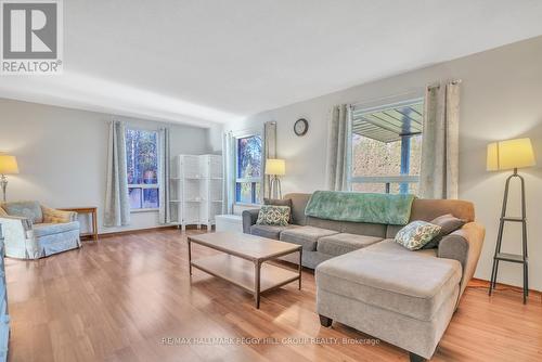 22A Pine Street, Tay, ON - Indoor Photo Showing Living Room