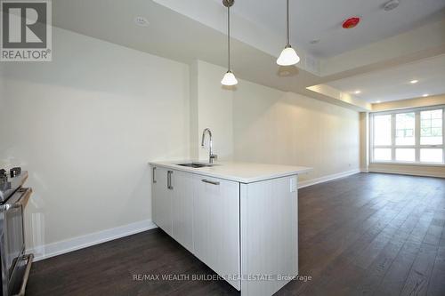 1 - 26 Ernest Avenue, Toronto, ON - Indoor Photo Showing Kitchen