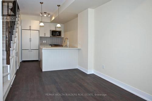 1 - 26 Ernest Avenue, Toronto, ON - Indoor Photo Showing Kitchen