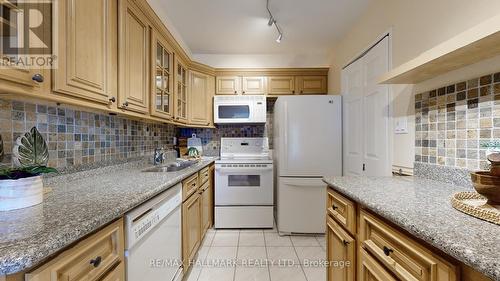 702 - 50 Baif Boulevard, Richmond Hill, ON - Indoor Photo Showing Kitchen