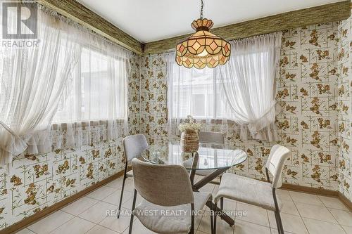 3510 Riverspray Crescent, Mississauga, ON - Indoor Photo Showing Dining Room