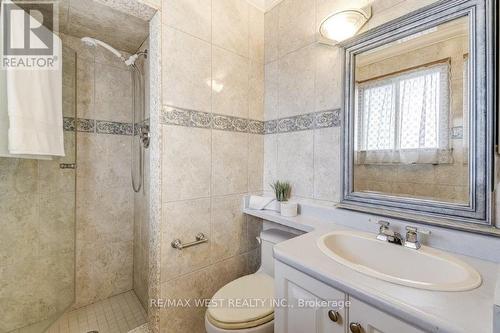 3510 Riverspray Crescent, Mississauga, ON - Indoor Photo Showing Bathroom