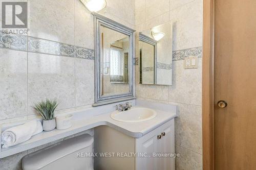 3510 Riverspray Crescent, Mississauga, ON - Indoor Photo Showing Bathroom