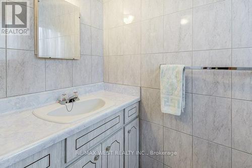 3510 Riverspray Crescent, Mississauga, ON - Indoor Photo Showing Bathroom