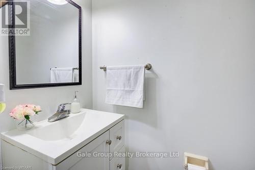 3 - 255 Lansdowne Avenue, Woodstock (Woodstock - North), ON - Indoor Photo Showing Bathroom