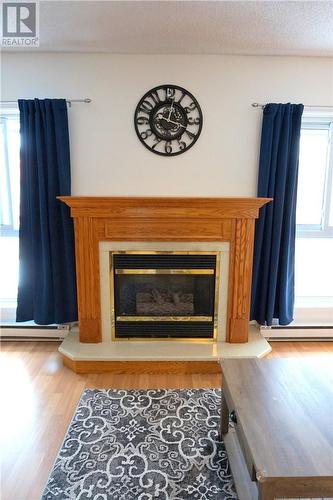 2365 Grenoble Street Unit# 54, Sudbury, ON - Indoor Photo Showing Living Room With Fireplace