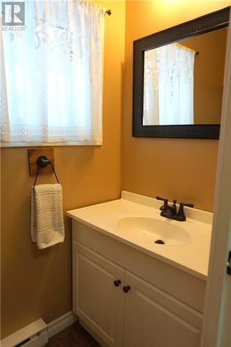 2365 Grenoble Street Unit# 54, Sudbury, ON - Indoor Photo Showing Bathroom