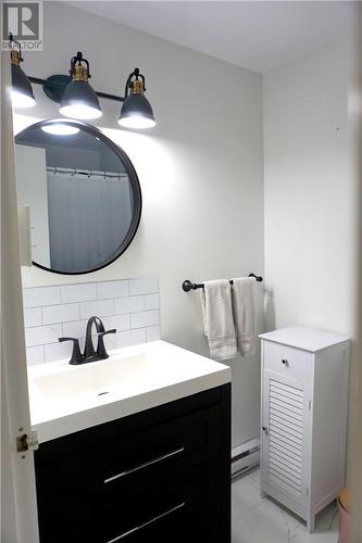 2365 Grenoble Street Unit# 54, Sudbury, ON - Indoor Photo Showing Bathroom