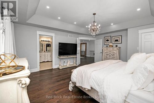 435 Country Club Drive, Windsor, ON - Indoor Photo Showing Bedroom