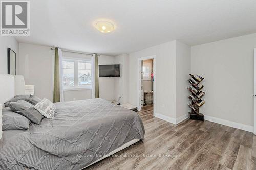 2 - 118 Simmonds Drive, Guelph (Waverley), ON - Indoor Photo Showing Bedroom