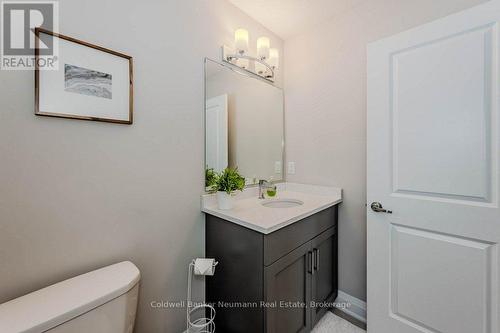 2 - 118 Simmonds Drive, Guelph (Waverley), ON - Indoor Photo Showing Bathroom