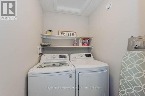 2 - 118 Simmonds Drive, Guelph (Waverley), ON - Indoor Photo Showing Laundry Room