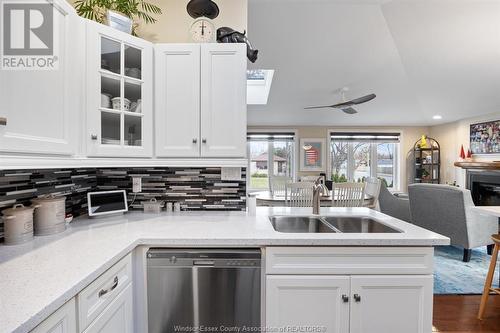 1289 Virginia, Windsor, ON - Indoor Photo Showing Kitchen With Double Sink