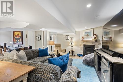 1289 Virginia, Windsor, ON - Indoor Photo Showing Living Room With Fireplace