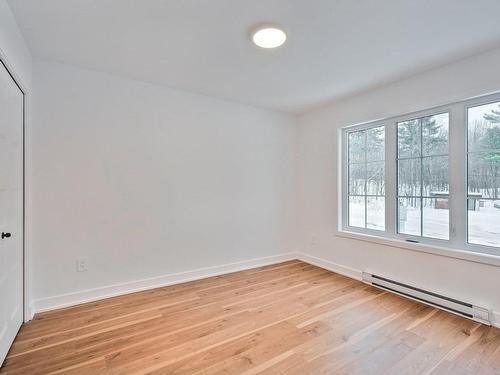 Master bedroom - 93 Ch. Des Monts, Val-Des-Monts, QC - Indoor Photo Showing Other Room