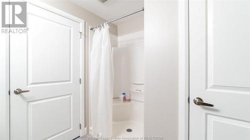 224 Moonstone Crescent, Chatham, ON - Indoor Photo Showing Bathroom