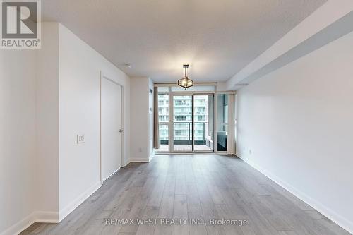 647 - 525 Wilson Avenue, Toronto, ON - Indoor Photo Showing Other Room