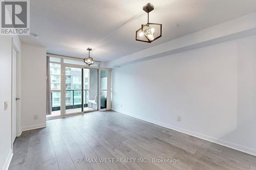 647 - 525 Wilson Avenue, Toronto, ON - Indoor Photo Showing Other Room