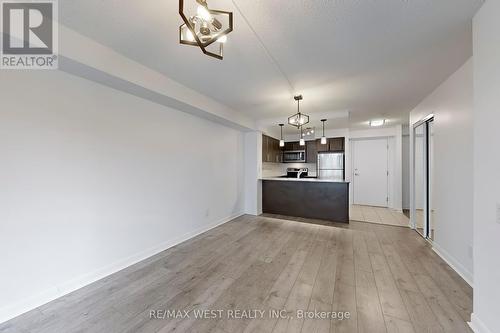 647 - 525 Wilson Avenue, Toronto, ON - Indoor