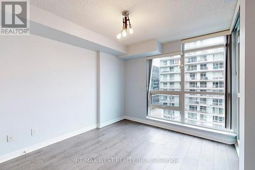 647 - 525 Wilson Avenue, Toronto, ON - Indoor Photo Showing Other Room