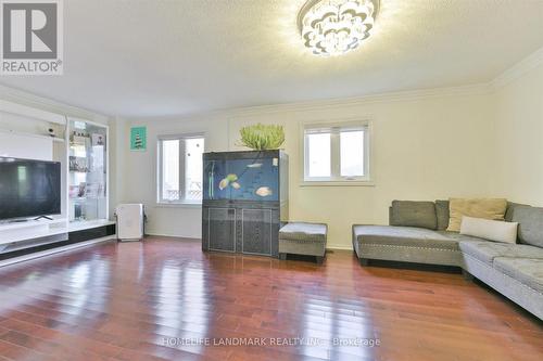 65 Ketchum Crescent, Markham, ON - Indoor Photo Showing Living Room