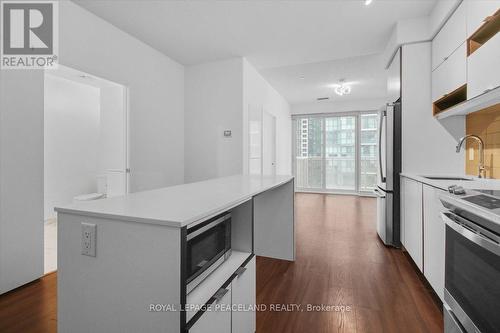 1202 - 4065 Confederation Parkway, Mississauga, ON - Indoor Photo Showing Kitchen With Stainless Steel Kitchen