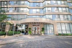 404 - 250 WEBB DRIVE  Mississauga, ON L5B 3Z4