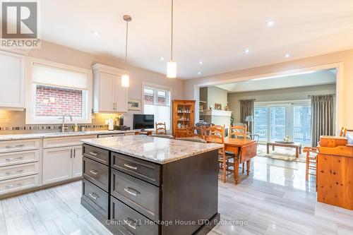 69 Turnberry Trail, Welland (766 - Hwy 406/Welland), ON - Indoor Photo Showing Kitchen