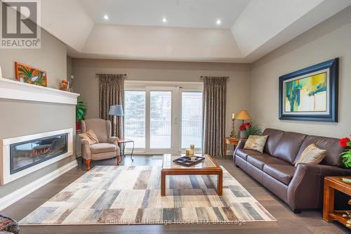 69 Turnberry Trail, Welland (766 - Hwy 406/Welland), ON - Indoor Photo Showing Living Room With Fireplace