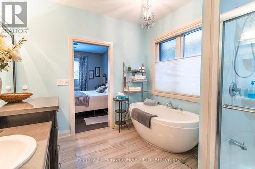 69 Turnberry Trail, Welland (766 - Hwy 406/Welland), ON - Indoor Photo Showing Bathroom