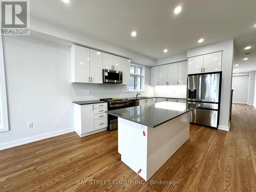 1816 Donald Cousens Parkway, Markham, ON - Indoor Photo Showing Kitchen