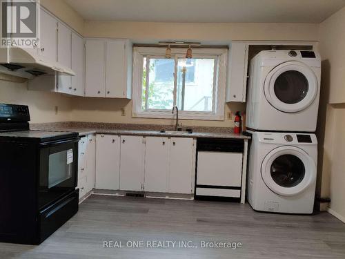 Upper - 93 Southdale Drive, Markham, ON - Indoor Photo Showing Laundry Room