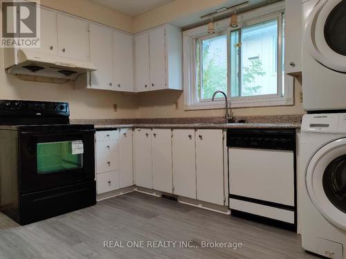 Upper - 93 Southdale Drive, Markham, ON - Indoor Photo Showing Laundry Room