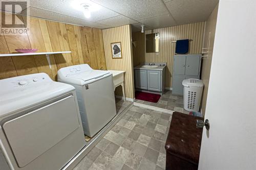 7 Bennett Lane, Beachside, NL - Indoor Photo Showing Laundry Room