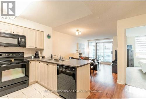 706 - 51 Lower Simcoe Street, Toronto, ON - Indoor Photo Showing Kitchen With Double Sink