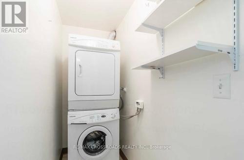 706 - 51 Lower Simcoe Street, Toronto, ON - Indoor Photo Showing Laundry Room