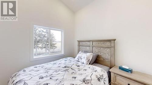 4303 Highway 35 N, Clarington, ON - Indoor Photo Showing Bedroom