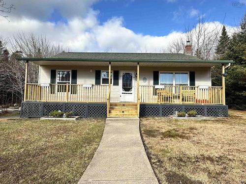 33 Earl Court, Porters Lake, NS 