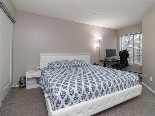 109-935 Johnson St, Victoria, BC - Indoor Photo Showing Bedroom