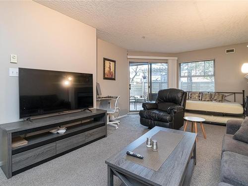 109-935 Johnson St, Victoria, BC - Indoor Photo Showing Living Room