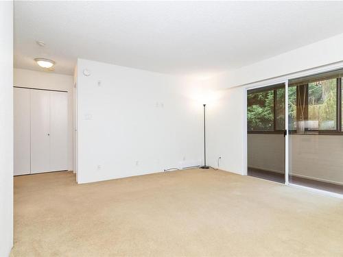 304-1597 Midgard Ave, Saanich, BC - Indoor Photo Showing Other Room