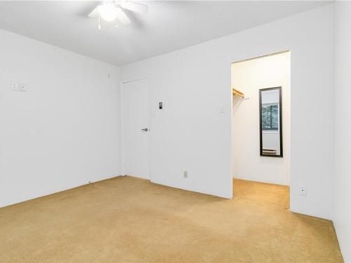 304-1597 Midgard Ave, Saanich, BC - Indoor Photo Showing Other Room