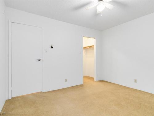 304-1597 Midgard Ave, Saanich, BC - Indoor Photo Showing Other Room