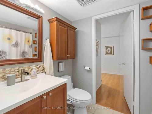 252-525 Wilson Ave, Toronto, ON - Indoor Photo Showing Bathroom