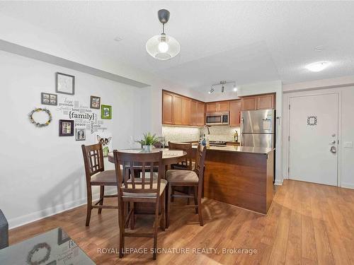 252-525 Wilson Ave, Toronto, ON - Indoor