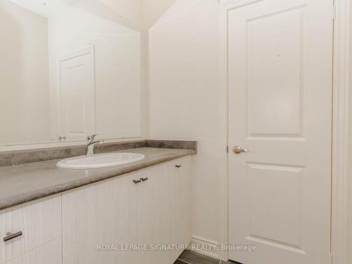 58 Attwater Dr, Cambridge, ON - Indoor Photo Showing Bathroom