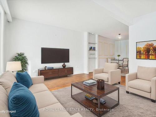 77 Cranbrook Dr, Hamilton, ON - Indoor Photo Showing Living Room