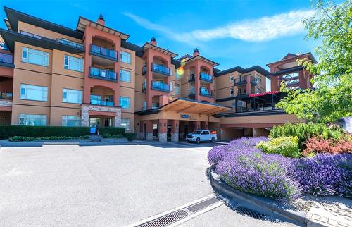 327-15 Park Place, Osoyoos, BC - Outdoor With Balcony With Facade