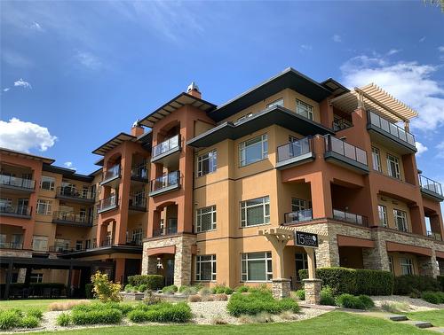 327-15 Park Place, Osoyoos, BC - Outdoor With Balcony With Facade