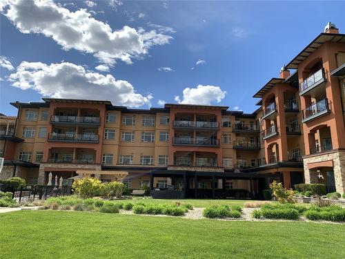 327-15 Park Place, Osoyoos, BC - Outdoor With Balcony With Facade